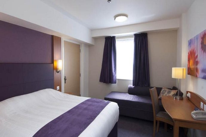 Imagen general del Hotel Premier Inn London Kensington Olympia. Foto 4