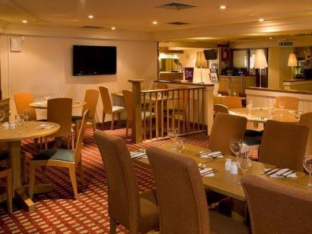 Imagen general del Hotel Premier Inn London Putney Bridge. Foto 2