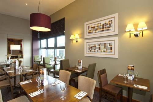 Imagen general del Hotel Premier Inn London Wimbledon South. Foto 4