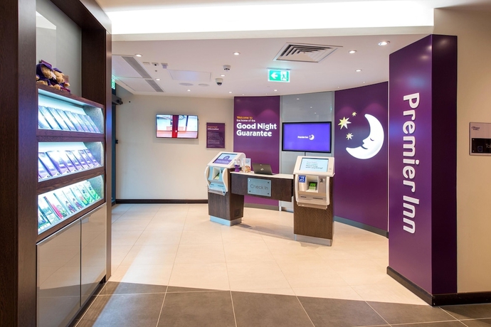Imagen de los interiores del Hotel Premier Inn Maidenhead Town Centre. Foto 15