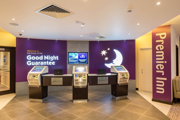 Imagen de los interiores del Hotel Premier Inn Manchester City Centre West. Foto 16