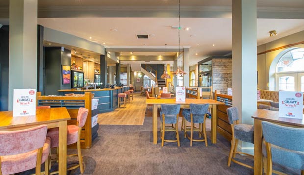 Imagen del bar/restaurante del Hotel Premier Inn Manchester (Salford Quays). Foto 3