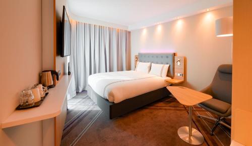 Imagen de la habitación del Hotel Premier Inn Mannheim City Centre. Foto 16