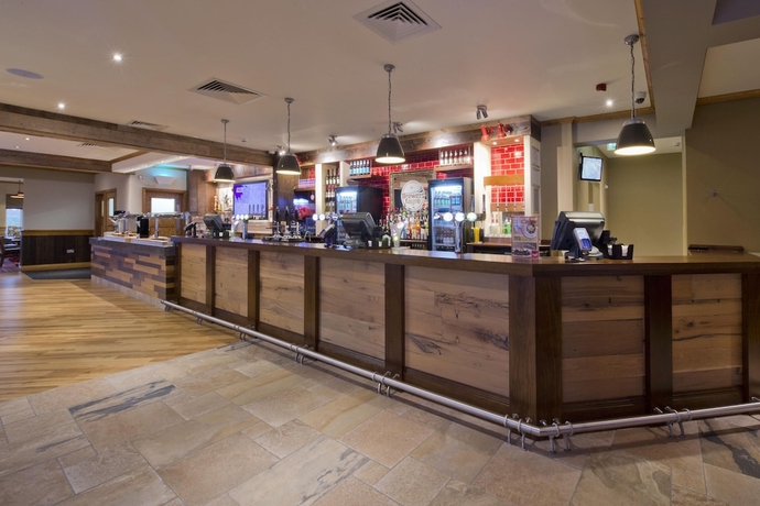 Imagen del bar/restaurante del Hotel Premier Inn Minehead. Foto 3