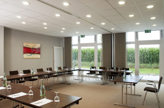 Imagen de los interiores del Hotel Premier Inn Munich Airport Ost. Foto 10