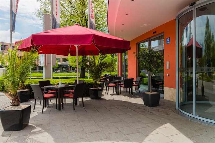 Imagen de los exteriores del Hotel Premier Inn München Messe. Foto 11