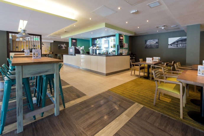 Imagen del bar/restaurante del Hotel Premier Inn Newbury TC - London Road. Foto 2