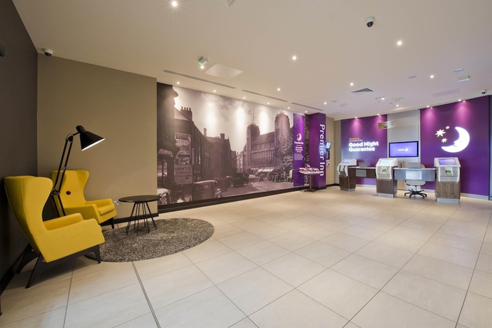 Imagen de los interiores del Hotel Premier Inn Newcastle City Centre The Gate. Foto 16