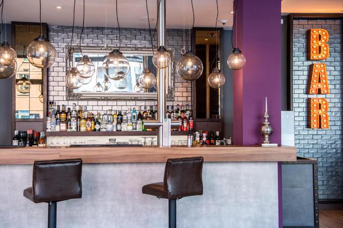 Imagen del bar/restaurante del Hotel Premier Inn Nuernberg City Centre. Foto 2