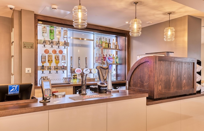 Imagen del bar/restaurante del Hotel Premier Inn Oxford Botley. Foto 2