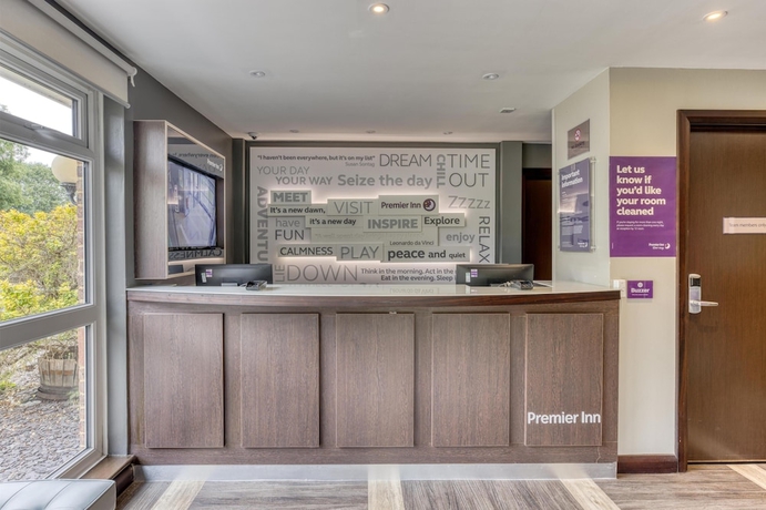 Imagen de los interiores del Hotel Premier Inn Portsmouth North Harbour. Foto 16