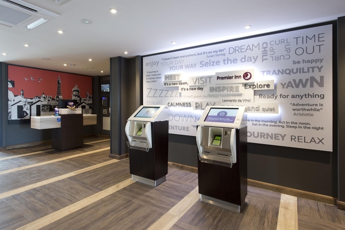 Imagen de los interiores del Hotel Premier Inn Seaton. Foto 16