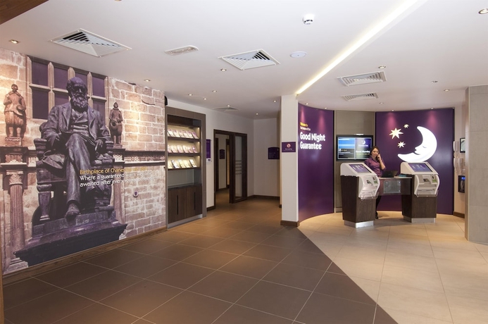 Imagen de los interiores del Hotel Premier Inn Shrewsbury Town Centre. Foto 16