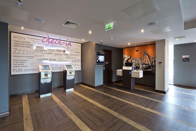 Imagen de los interiores del Hotel Premier Inn Slough West - Slough Trading Estate. Foto 16