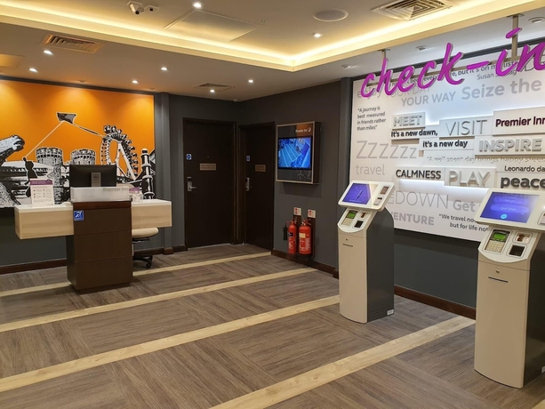 Imagen de los interiores del Hotel Premier Inn St Davids. Foto 16