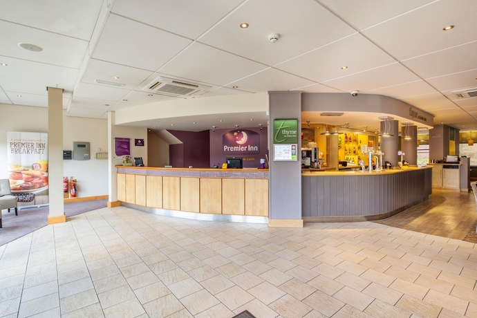 Imagen de los interiores del Hotel Premier Inn Stoke/Trentham Gardens. Foto 16