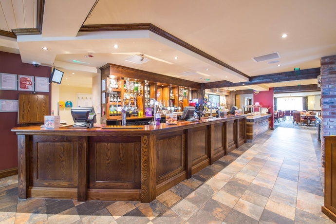 Imagen del bar/restaurante del Hotel Premier Inn Stourbridge Town Centre. Foto 3