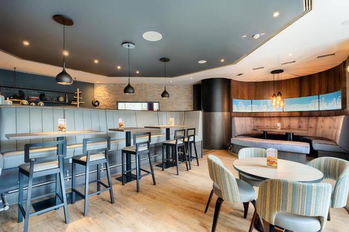 Imagen general del Hotel Premier Inn Stuttgart Bad Cannstatt. Foto 12