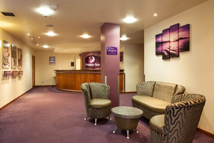 Imagen de los interiores del Hotel Premier Inn Swansea City Centre. Foto 16