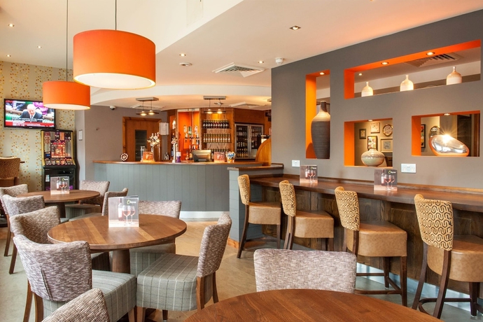 Imagen del bar/restaurante del Hotel Premier Inn Swansea City Centre. Foto 4