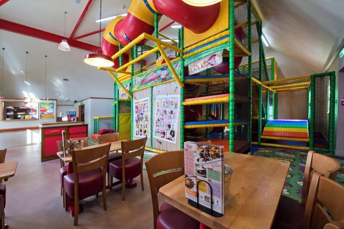 Imagen general del Hotel Premier Inn Swansea North. Foto 3