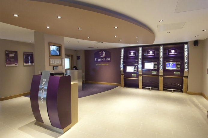 Imagen de los interiores del Hotel Premier Inn Swansea Waterfront. Foto 16