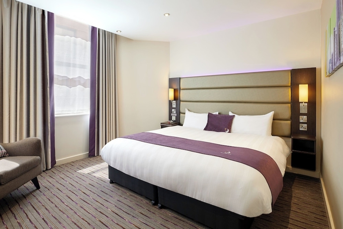 Imagen de la habitación del Hotel Premier Inn Torquay Harbour. Foto 7