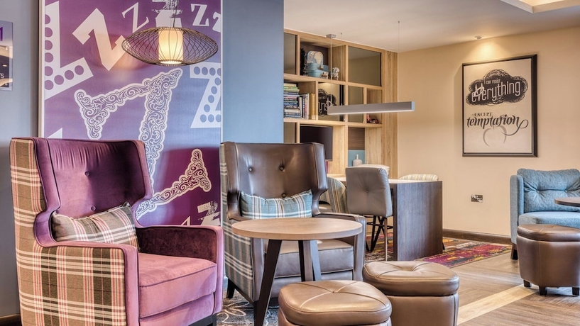 Imagen de los interiores del Hotel Premier Inn Torquay Harbour. Foto 11