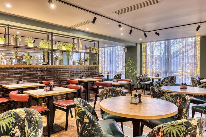 Imagen del bar/restaurante del Hotel Premier Inn Warrington - A49/M62 J9. Foto 2