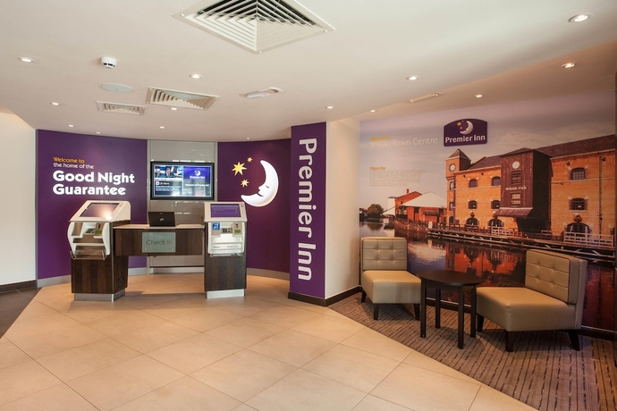 Imagen de los interiores del Hotel Premier Inn Wigan Town Centre. Foto 16