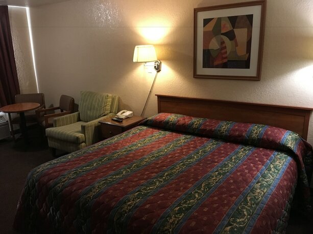 Imagen general del Hotel Premier Inns Metro Center. Foto 11