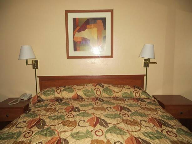 Imagen general del Hotel Premier Inns Metro Center. Foto 17