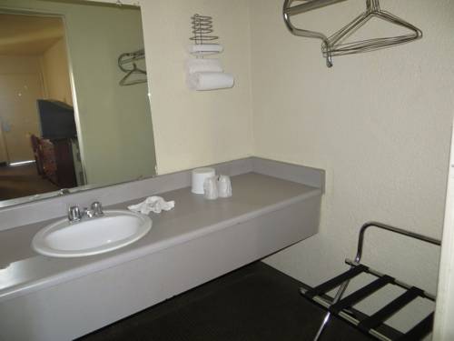 Imagen de la habitación del Hotel Premier Inns Metro. Foto 7