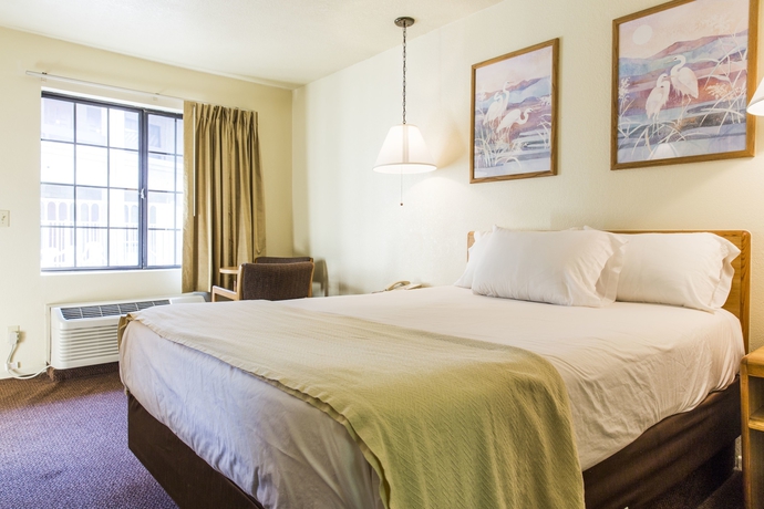 Imagen de la habitación del Hotel Premier Inns Thousand Oaks. Foto 4