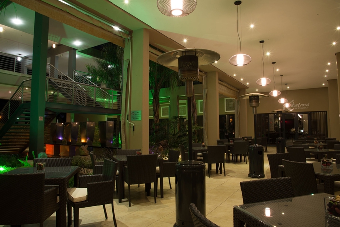 Imagen del bar/restaurante del Hotel Premier Or Tambo. Foto 8