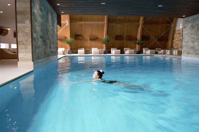 Imagen de la piscina del Hotel Premier Palace and Spa. Foto 14