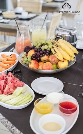 Imagen del bar/restaurante del Hotel Premier Pallace. Foto 4