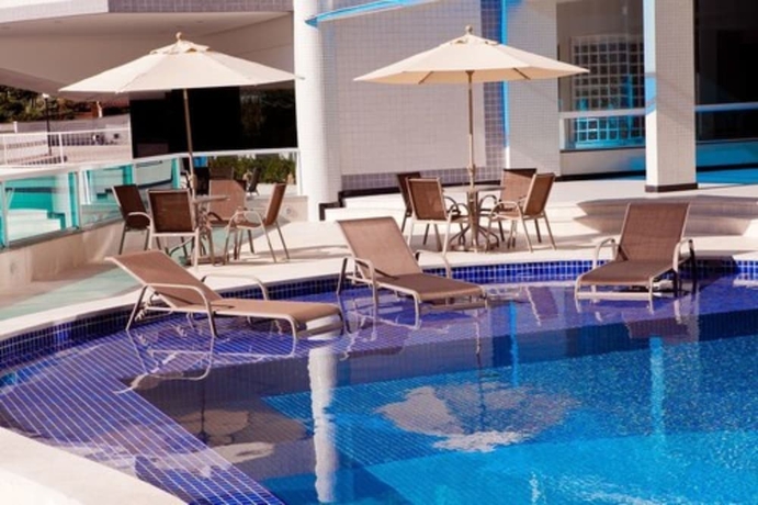 Imagen de la piscina del Hotel Premier Parc. Foto 19