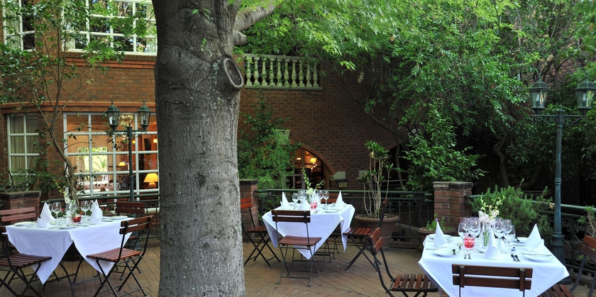 Imagen del bar/restaurante del Hotel Premier Quatermain. Foto 2