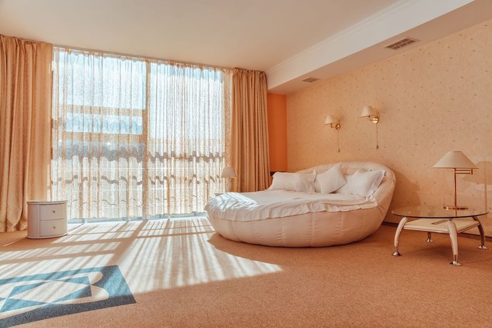 Imagen de la habitación del Hotel Premier Shafran. Foto 16