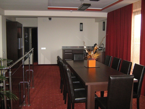 Imagen de la habitación del Hotel Premier, Sibiu. Foto 16