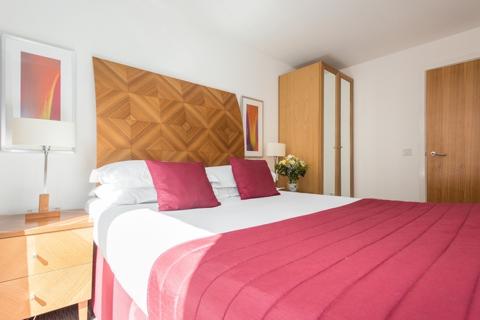 Imagen de la habitación del Hotel Premier Suites Birmingham. Foto 6