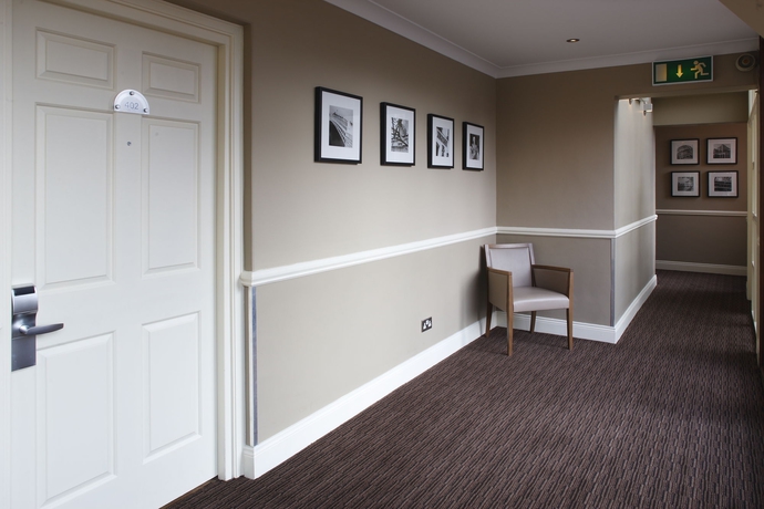 Imagen de los interiores del Hotel Premier Suites Dublin Leeson Street. Foto 12