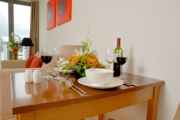 Imagen de la habitación del Hotel Premier Suites Dublin Sandyford. Foto 9