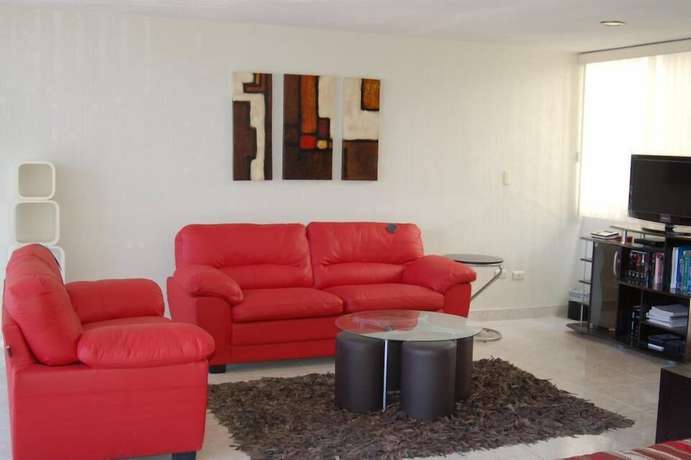 Imagen de los interiores del Hotel Premier Suites. Foto 20