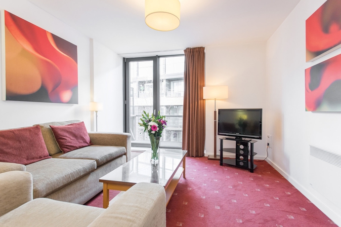 Imagen de los interiores del Hotel Premier Suites Manchester. Foto 14