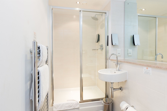 Imagen de la habitación del Hotel Premier Suites Manchester. Foto 7