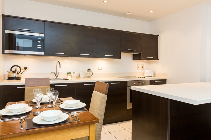 Imagen de la habitación del Hotel Premier Suites Manchester. Foto 8