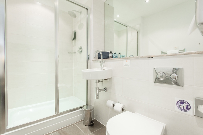 Imagen de la habitación del Hotel Premier Suites Manchester. Foto 10