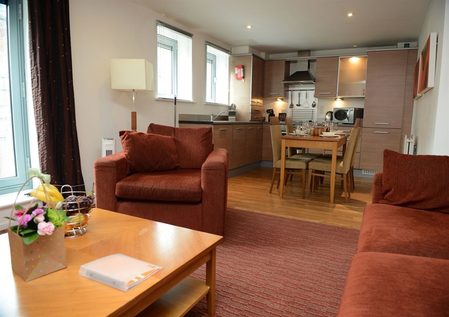 Imagen de los interiores del Hotel Premier Suites Newcastle. Foto 4